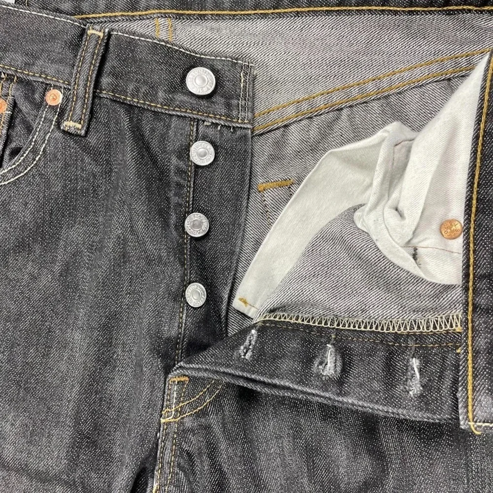 Levis 501 Original Fit Jeans Mens 30x34 Faded Black Straight Leg Button Fly